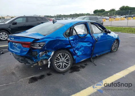 2024 Kia Forte Gt-Line z USA, uszkodzony, nr VIN 3KPF54AD1RE719685